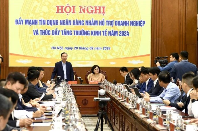 Tăng trưởng tín dụng nhiều ngân hàng âm ngay đầu năm 2024